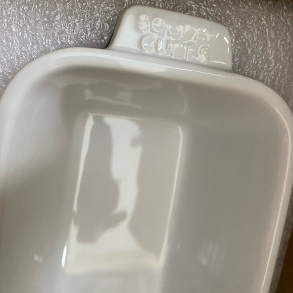 Souper Cube rectangular ceramic dish and lid - Picture 6 of 10